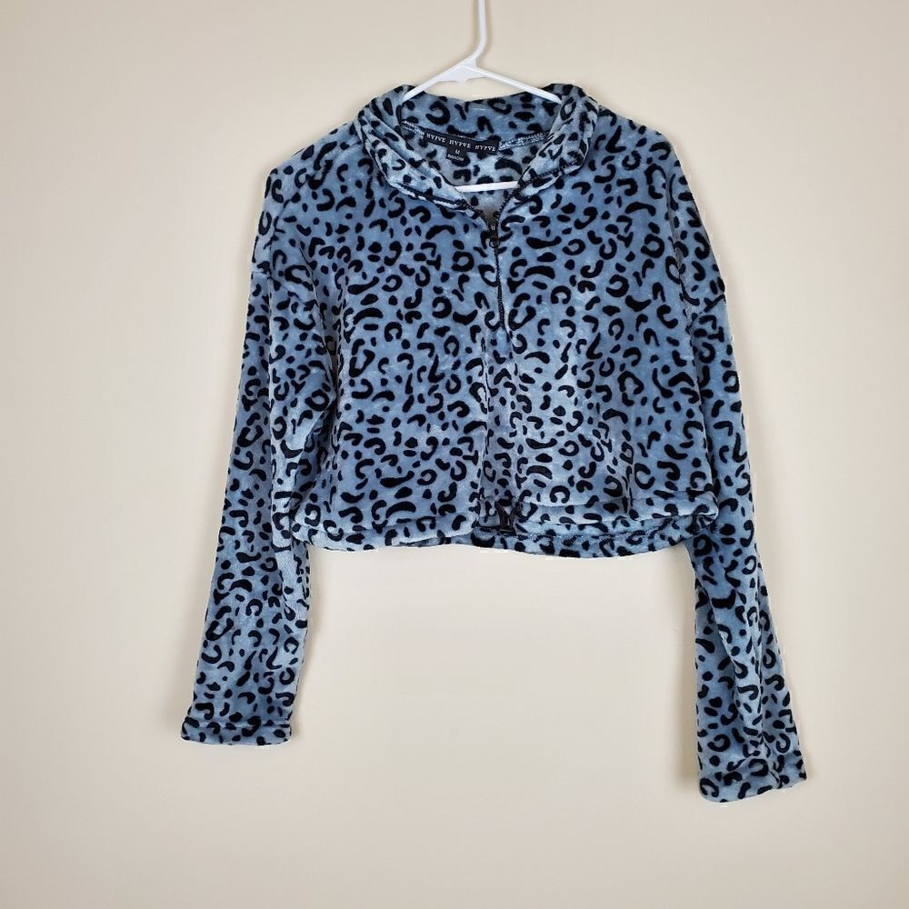 HYFVE Gray Cheetah Print Velour Cropped Sweatshirt Size medium In good conditi